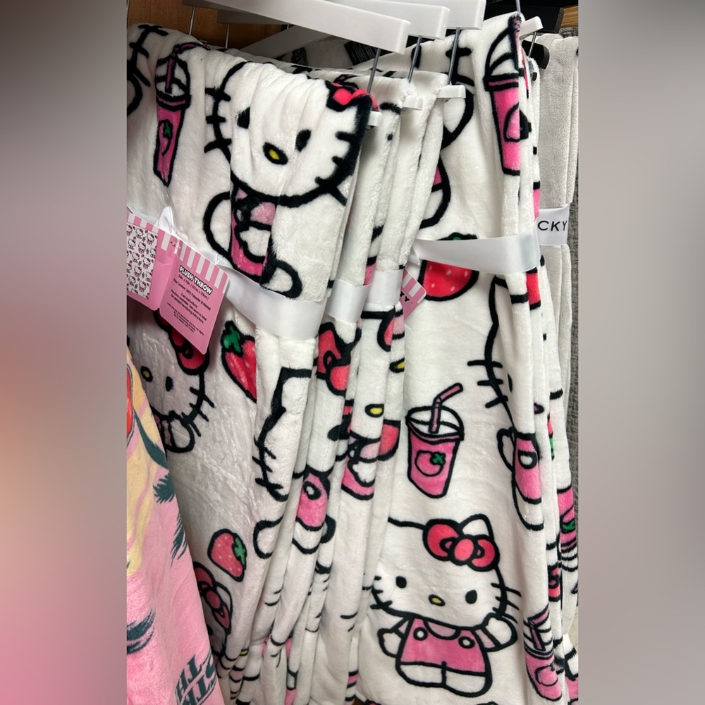 Hello Kitty Strawberry Smoothie Blanket Throw